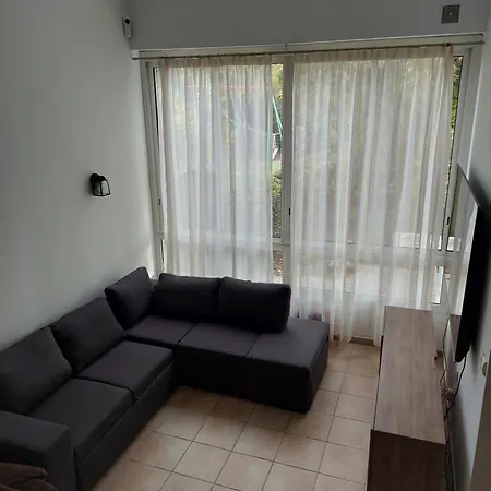 Maison Spacieuse Avec Jardin מנוסק